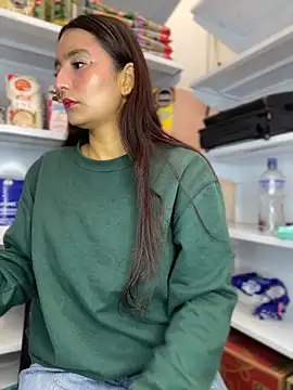 Snapshot of -BabyLuna chatting on 04-09-26, 12:32 -BabyLuna online show from 04-09-26, 12:32