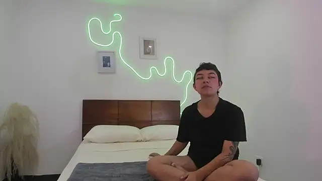 Snapshot of hardcoreheat_ind chatting on 02-13-26, 11:01 hardcoreheat ind online show from 02-13-26, 11:01