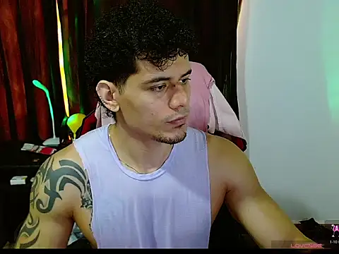 Snapshot of Logan0626 chatting on 05-04-26, 02:13 Logan0626 online show from 05-04-26, 02:13