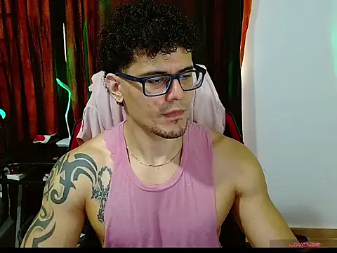 Snapshot of Logan0626 chatting on 05-11-26, 01:06 Logan0626 online show from 05-11-26, 01:06