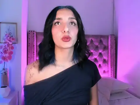 Aris Suarez online show from 05-22-26, 04:30