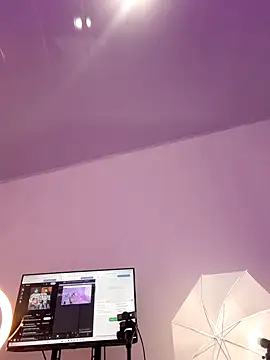 Snapshot of Ariana_Castillo__ chatting on 02-24-26, 12:58 Ariana Castillo online show from 02-24-26, 12:58