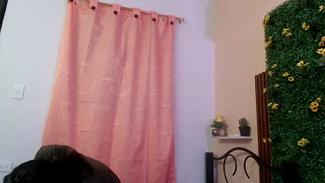 Snapshot of sexiempoderada18 chatting on 02-08-26, 02:20 sexiempoderada18 online show from 02-08-26, 02:20