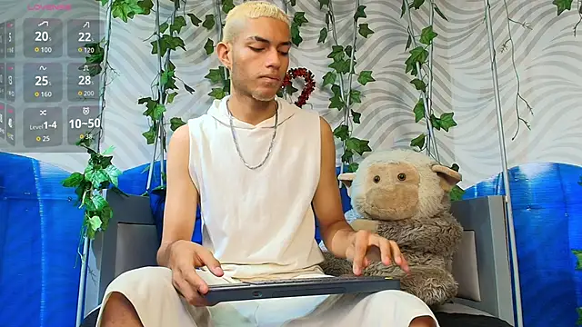 ItsZairen online show from 02-20-26, 04:09