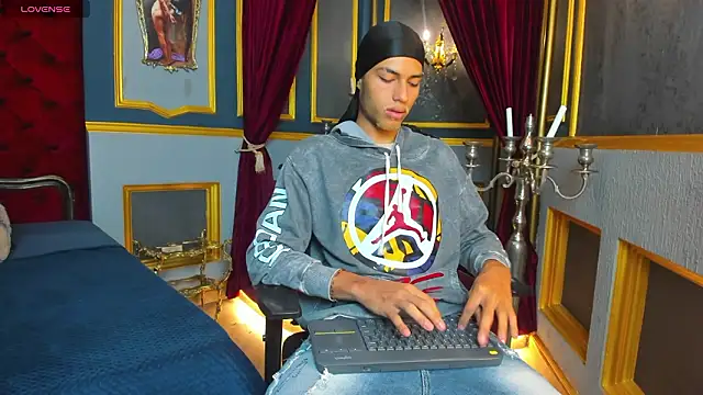 ItsZairen online show from 03-14-26, 03:45