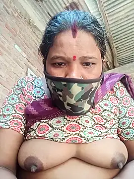 Snapshot of Kirti_sacsena chatting on 03-06-26, 06:21 Kirti sacsena online show from 03-06-26, 06:21