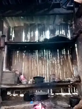 Snapshot of Nhoccon90 chatting on 02-19-26, 04:30 Nhoccon90 online show from 02-19-26, 04:30