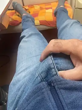 Snapshot of stallone_italiano_62 chatting on 02-27-26, 09:09 stallone italiano 62 online show from 02-27-26, 09:09