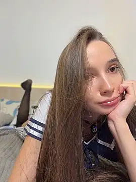Snapshot of AnnyShore chatting on 06-14-26, 02:24 AnnyShore online show from 06-14-26, 02:24
