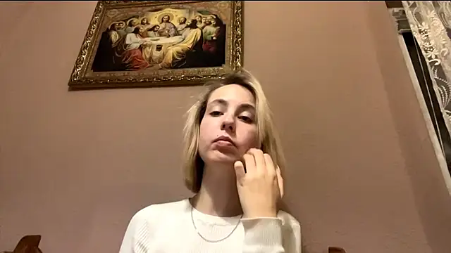 Snapshot of CharmingBlonde chatting on 02-08-26, 06:00 CharmingBlonde online show from 02-08-26, 06:00