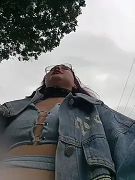 Snapshot of Yulska chatting on 02-13-26, 02:35 Yulska online show from 02-13-26, 02:35