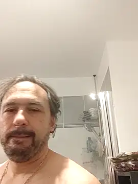 Snapshot of Luluberlu04 chatting on 02-15-26, 02:19 Luluberlu04 online show from 02-15-26, 02:19