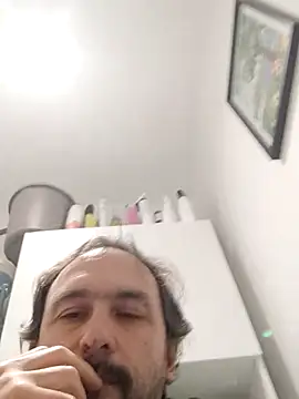 Snapshot of Luluberlu04 chatting on 02-23-26, 10:18 Luluberlu04 online show from 02-23-26, 10:18