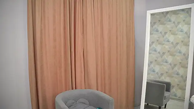 Snapshot of CharaVaz chatting on 02-11-26, 08:19 CharaVaz online show from 02-11-26, 08:19