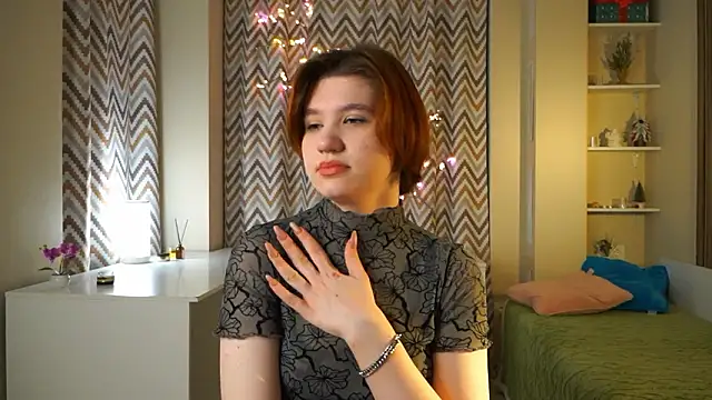 BelleHayton online show from 02-28-26, 03:46