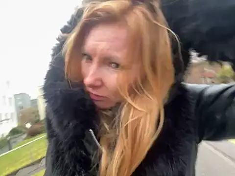 Snapshot of JenyJanys chatting on 02-11-26, 12:32 JenyJanys online show from 02-11-26, 12:32