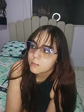 its lauu  online show from 02-23-26, 03:48