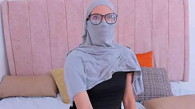 Snapshot of _Mahaara chatting on 02-28-26, 06:42 Mahaara online show from 02-28-26, 06:42