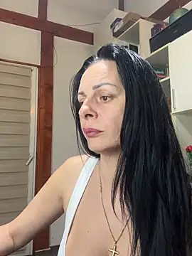 Snapshot of MiriamDelyn chatting on 04-24-26, 08:00 MiriamDelyn online show from 04-24-26, 08:00