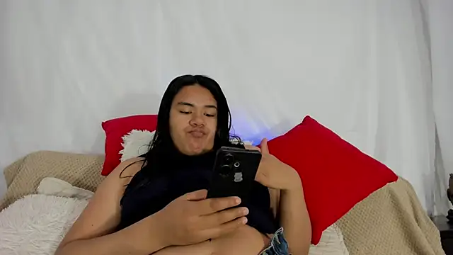 Snapshot of lumi_bellx chatting on 02-19-26, 02:40 lumi bellx online show from 02-19-26, 02:40