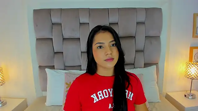 zharia lux 25 online show from 03-04-26, 11:38