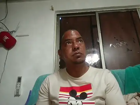 Quillero18 online show from 02-12-26, 04:46