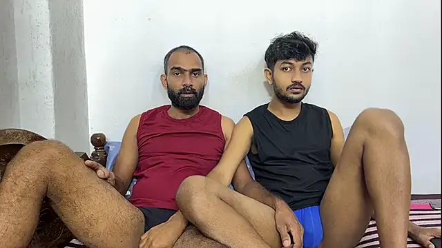 Snapshot of DesiDaddyandSon chatting on 06-14-26, 02:20 DesiDaddyandSon online show from 06-14-26, 02:20