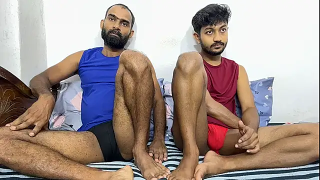 Snapshot of DesiDaddyandSon chatting on 06-21-26, 01:52 DesiDaddyandSon online show from 06-21-26, 01:52