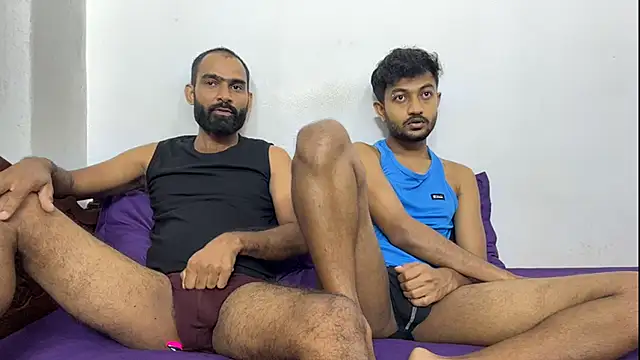 Snapshot of DesiDaddyandSon chatting on 07-24-26, 11:36 DesiDaddyandSon online show from 07-24-26, 11:36