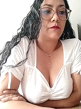 Snapshot of Salma-sweet chatting on 06-08-26, 05:46 Salma-sweet online show from 06-08-26, 05:46