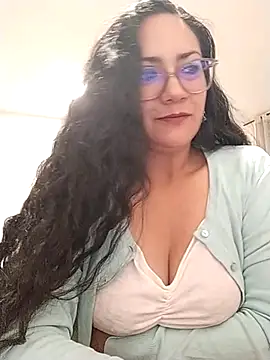 Snapshot of Salma-sweet chatting on 08-03-26, 04:00 Salma-sweet online show from 08-03-26, 04:00