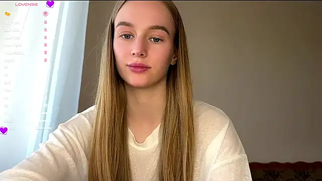 Snapshot of Viktoria_Vibes chatting on 06-16-26, 04:31 Viktoria Vibes online show from 06-16-26, 04:31