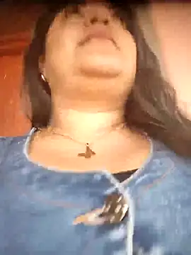 Snapshot of tania_queen chatting on 02-21-26, 09:38 tania queen online show from 02-21-26, 09:38