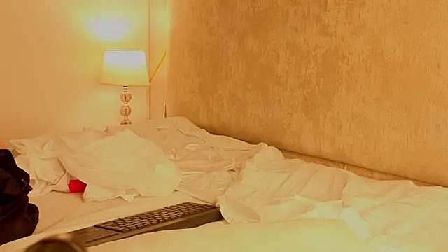 Snapshot of Nioki_ chatting on 03-25-26, 04:29 Nioki online show from 03-25-26, 04:29