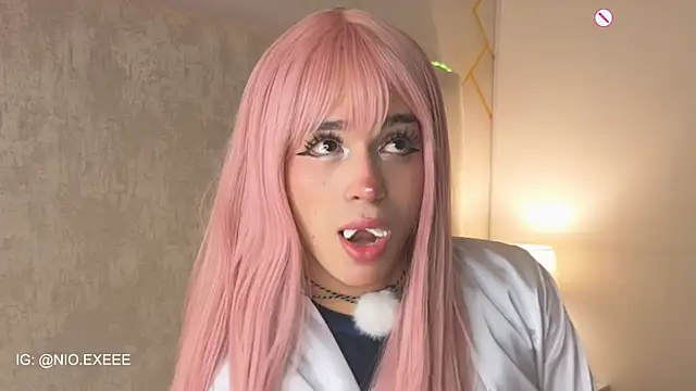 Snapshot of Nioki_ chatting on 03-28-26, 03:28 Nioki online show from 03-28-26, 03:28