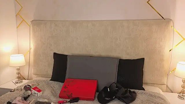 Snapshot of Nioki_ chatting on 04-04-26, 04:22 Nioki online show from 04-04-26, 04:22