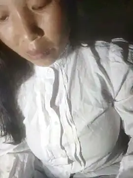 Snapshot of Yang-my- chatting on 02-12-26, 01:17 Yang-my- online show from 02-12-26, 01:17