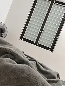 Snapshot of huyenzz chatting on 02-20-26, 02:50 huyenzz online show from 02-20-26, 02:50