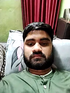 Snapshot of loyalboy_0052 chatting on 04-05-26, 10:18 loyalboy 0052 online show from 04-05-26, 10:18