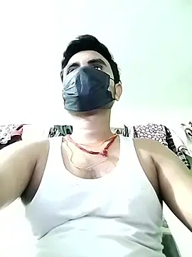 Snapshot of loyalboy_0052 chatting on 04-16-26, 08:26 loyalboy 0052 online show from 04-16-26, 08:26