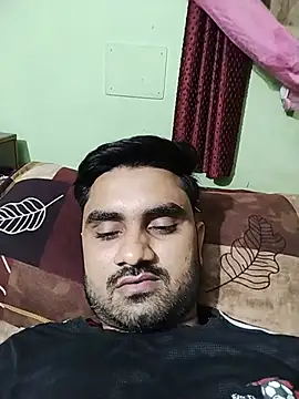 Snapshot of loyalboy_0052 chatting on 07-10-26, 09:17 loyalboy 0052 online show from 07-10-26, 09:17
