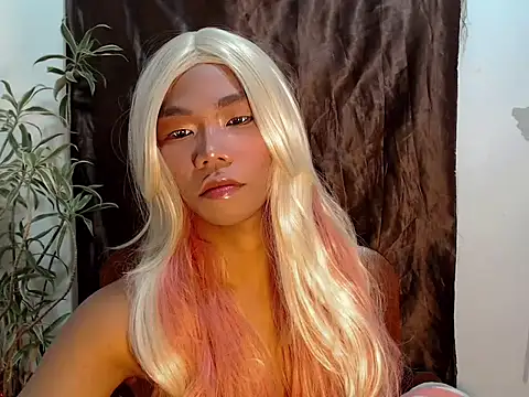 Snapshot of shopiaxox1 chatting on 02-22-26, 04:13 shopiaxox1 online show from 02-22-26, 04:13