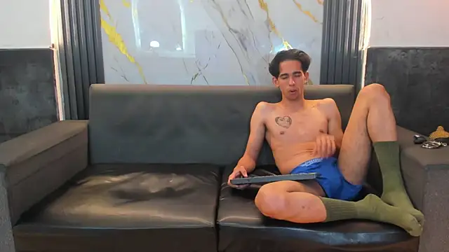 Snapshot of Isaak_26 chatting on 03-08-26, 10:13 Isaak 26 online show from 03-08-26, 10:13