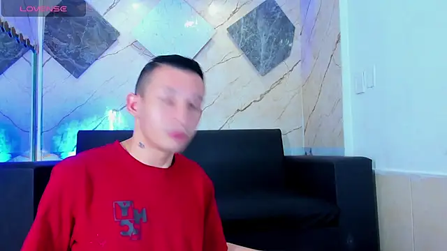 Snapshot of Isaak_26 chatting on 04-16-26, 11:11 Isaak 26 online show from 04-16-26, 11:11