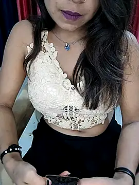 Snapshot of LIZANI_0 chatting on 02-17-26, 07:53 LIZANI 0 online show from 02-17-26, 07:53