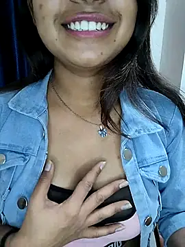 Snapshot of LIZANI_0 chatting on 02-28-26, 05:58 LIZANI 0 online show from 02-28-26, 05:58