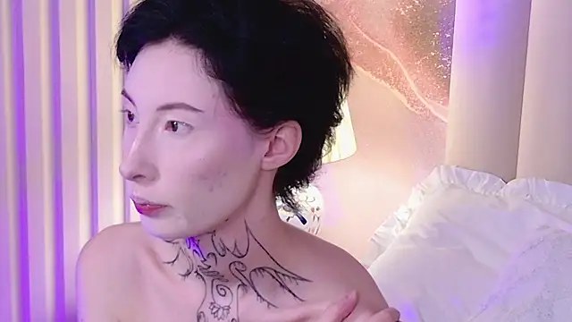 Snapshot of roxy_morrison_x chatting on 07-18-26, 03:33 roxy morrison x online show from 07-18-26, 03:33