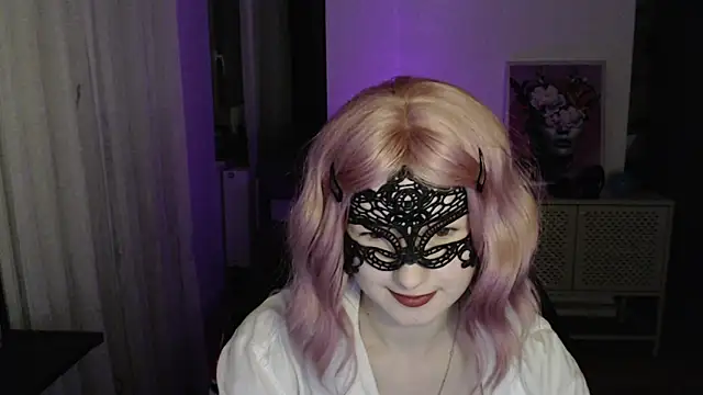 Snapshot of LunaXcherry chatting on 02-23-26, 08:28 LunaXcherry online show from 02-23-26, 08:28