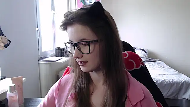 Snapshot of LunaXcherry chatting on 06-13-26, 11:08 LunaXcherry online show from 06-13-26, 11:08