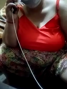 Snapshot of Simran_008 chatting on 03-28-26, 04:39 Simran 008 online show from 03-28-26, 04:39